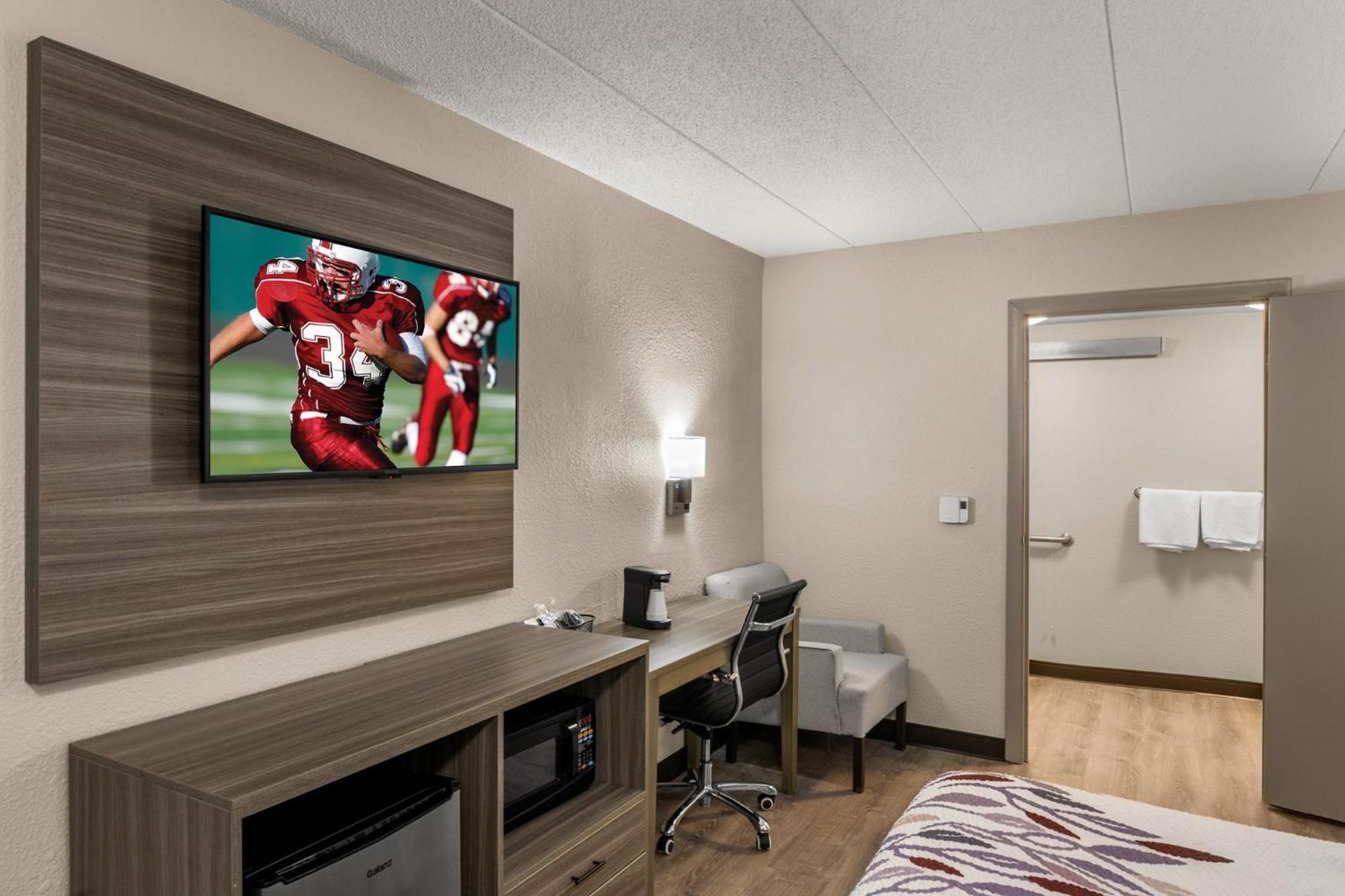 Red Roof Inn Enfield Dış mekan fotoğraf